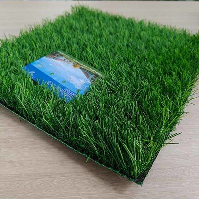 품질  Straight Plus Curved Non Infill Artificial Turf 43mm Low Maintenance Wear Resistant High Permeablity 공장