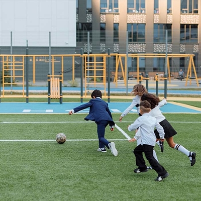 높은 표준 축구 인위 잔디 45mm 150 스티치 / M 어두운 녹색 인위 잔디 낮은 유지 보수